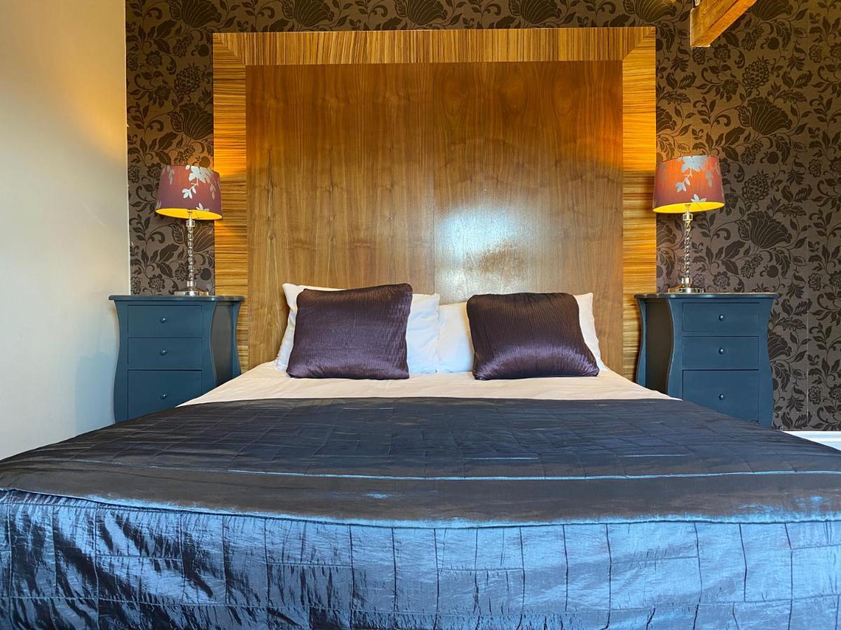 Number One Hundred Bed And Breakfast Кардіфф Екстер'єр фото