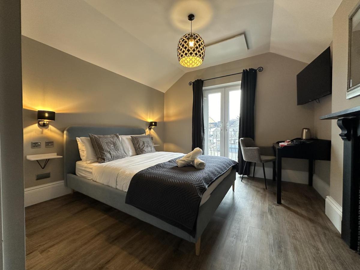 Number One Hundred Bed And Breakfast Кардіфф Екстер'єр фото